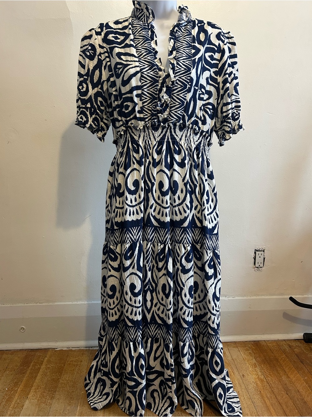 Navy & White Patterned Midi Dress - Relaxed V-Neck Style.